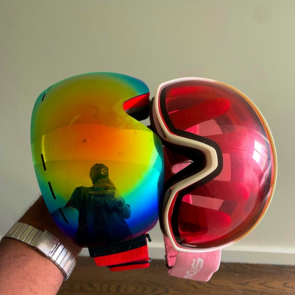 Snowboarding/Ski Goggles.